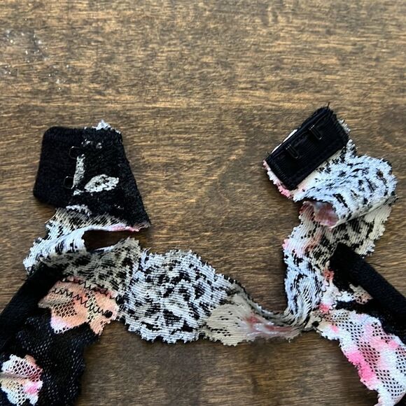 Pink Victoria’s Secret floral halter push up bralette wireless Sz-xs - Picture 8 of 13